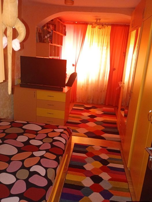 Schimb apartament + teren cu vilă/casă