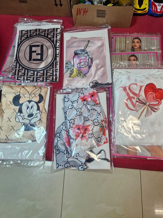 Продават се пижами Victoria's Secret