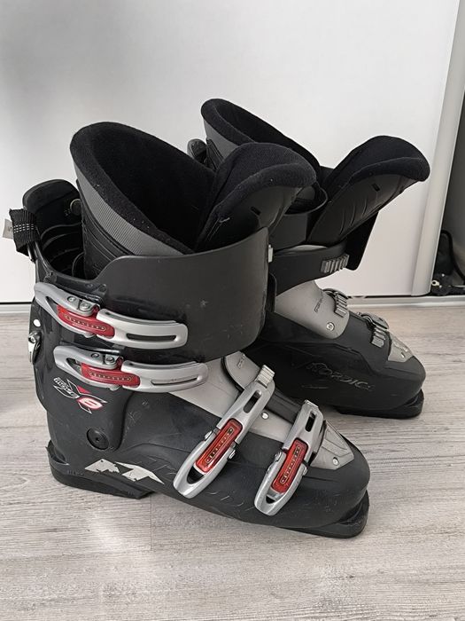Skiuri + Clăpari Nordica masura 43 Easy Move 8