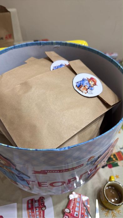 Картонена/хартиена торта