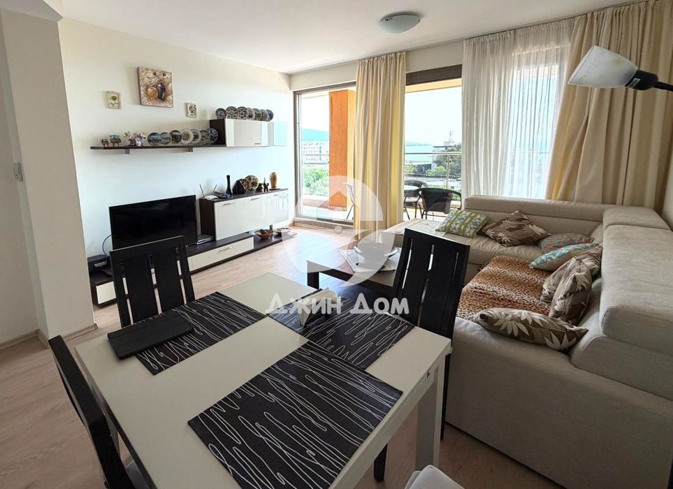 Продава се Тристаен апартамент в к.к. Слънчев бряг - 140 кв.м за 1143 €/кв.м - Снимка #1