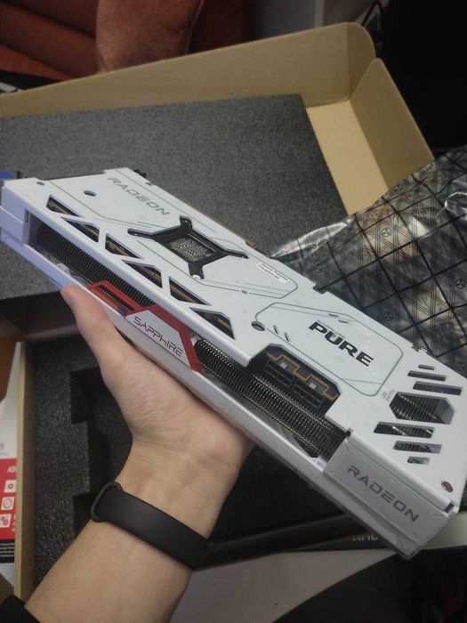 RX 7800 xt Sapphire Pure