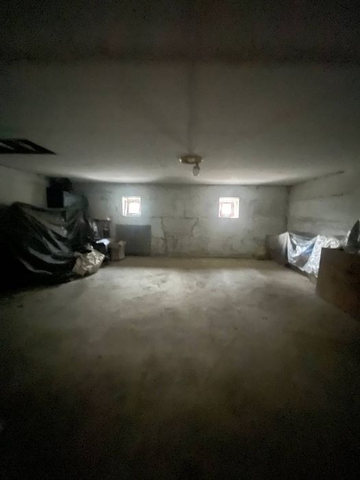 Qorasaroy 2 hona Novostroyka 1 chi etaj