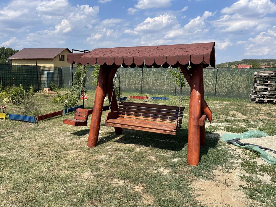 Balansoar cu doua leagane pentru copii