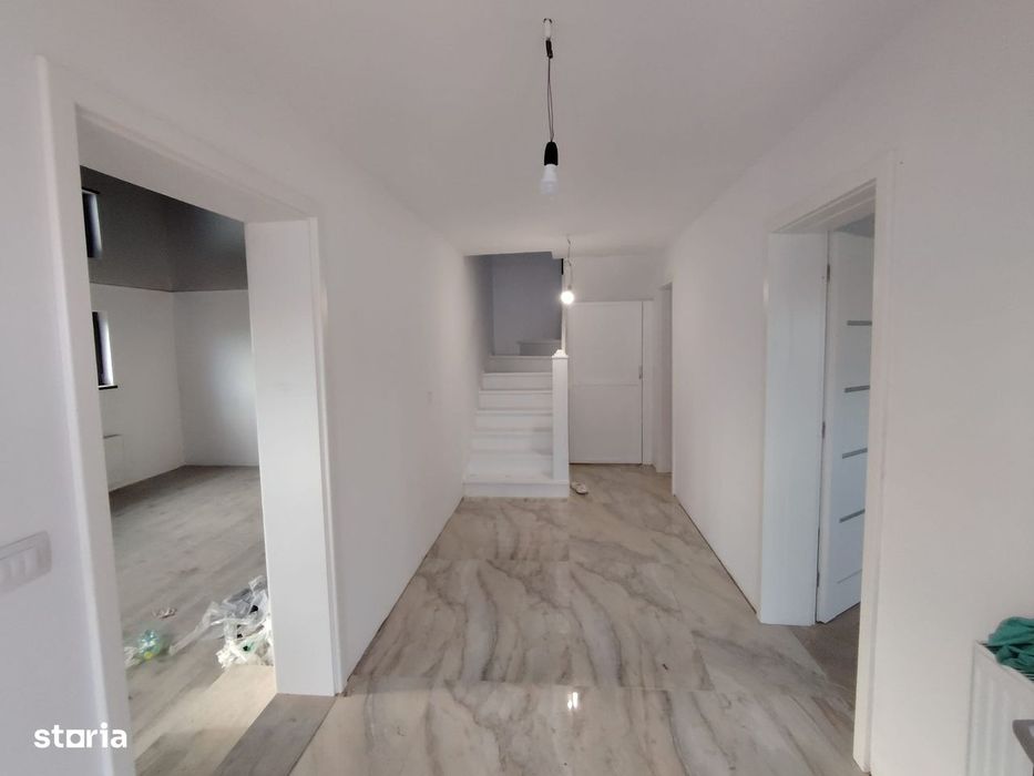 Casa 160 mp utili, 400 mp teren, Bucium