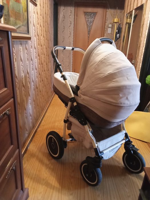 Коляска детская  ,(3 в 1)