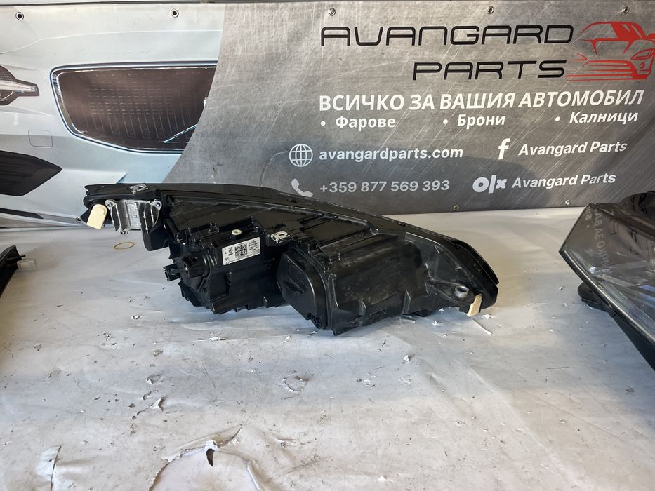 2 броя Фар VW Golf 8 ляв