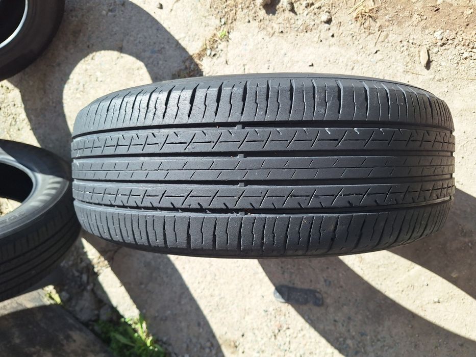Продам летнюю  резину б/у 215/65/r16