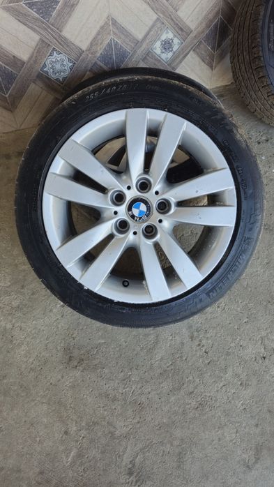 Vând jante BMW r17