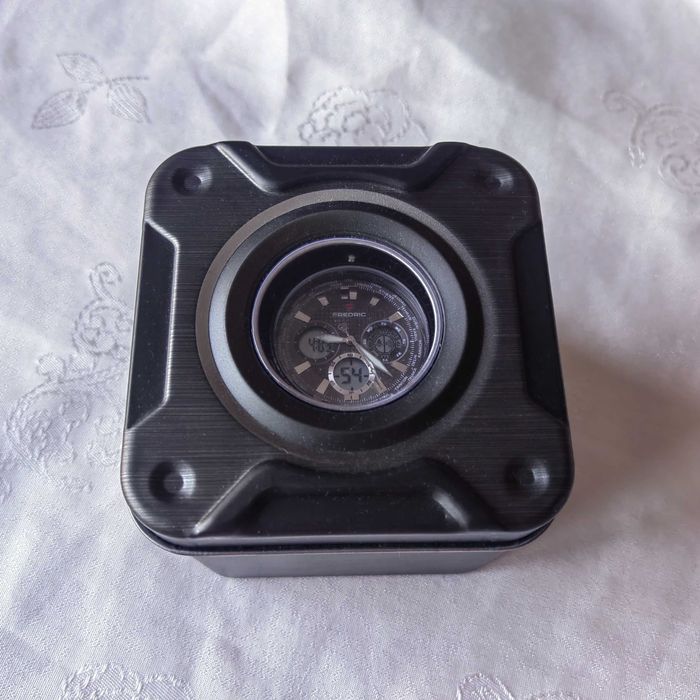 Мъжки часовник Fredric