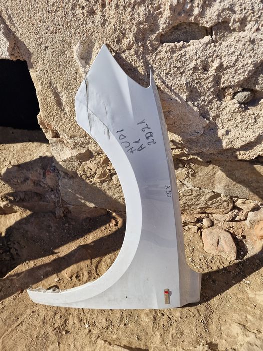 Audi A1 S-line 2021 ляв калник