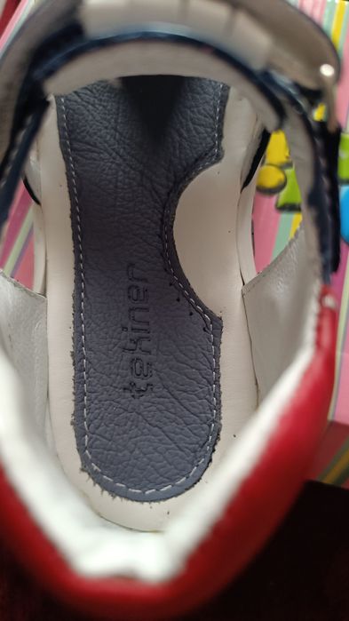 Продается летние сандалии на мальчика