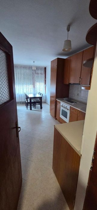 Тристаен апартамент в ж.к. Младост 3.