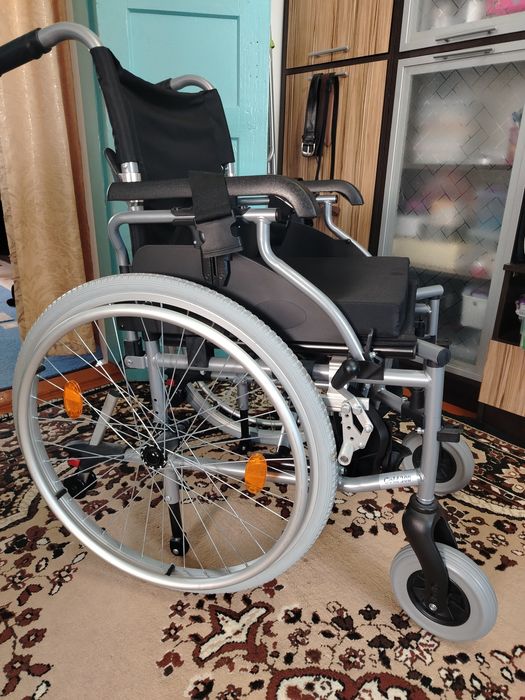 Инвалидная коляска