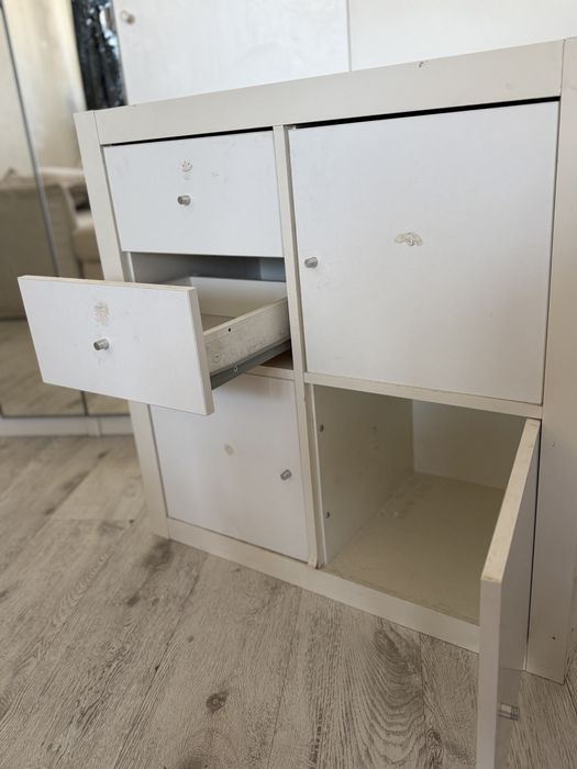 Comoda Ikea kallax 4 cu sertare si usi incluse