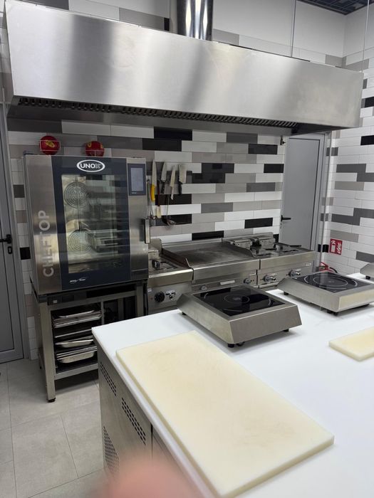 Predau afacere la cheie Mall Colosseum