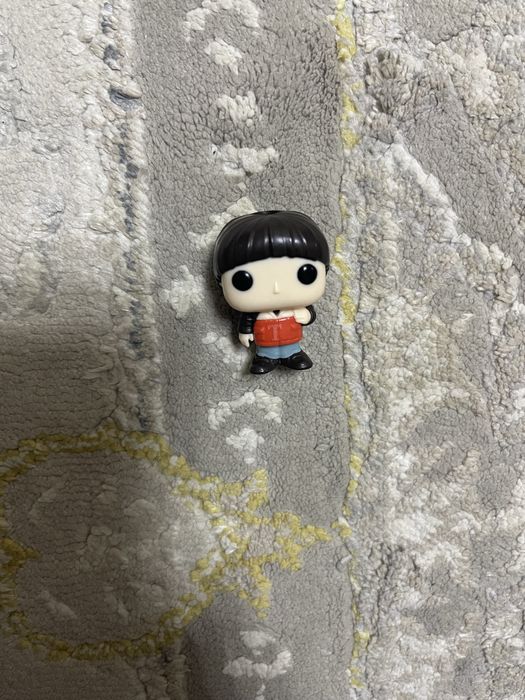 Киндер Джой очень странные дела