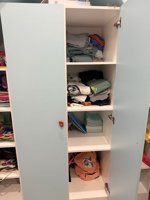 Продается шкаф в детскую комнату