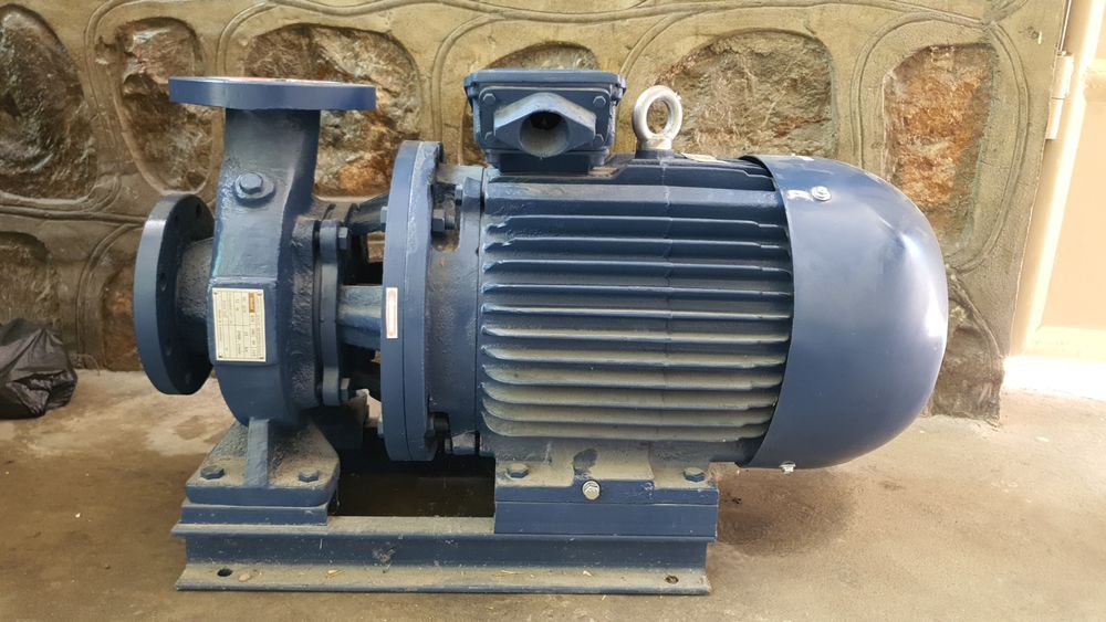 Men suv ostida yuvinishni tugatdim.