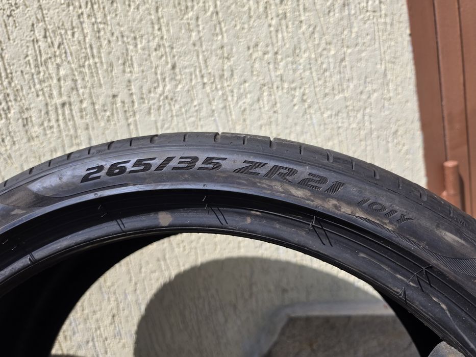 2 бр. летни гуми 265/35/21 Pirelli NFO DOT 4921 3,5 mm