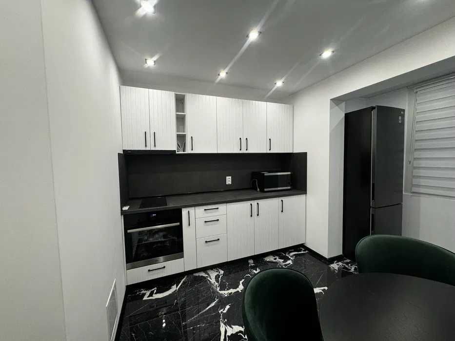 Тристаен апартамент - Красно село