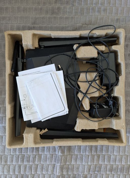 Vând router wireless Tenda AC1200