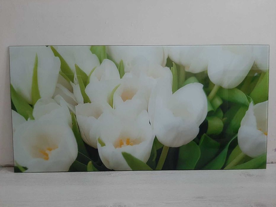 Стеклянное панно на стену