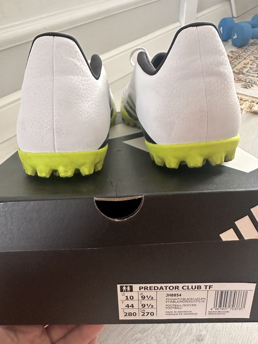 Adidas Predator сороконожки