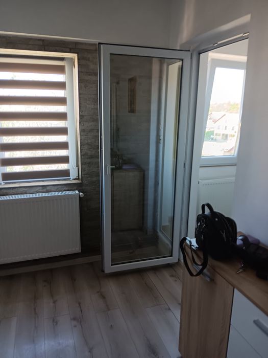 Inchiriez garsoniera