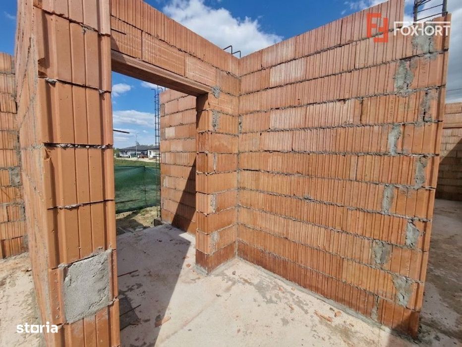 Duplex nou de vanzare cu 3 camere si teren de 300 mp, zona Bucovat