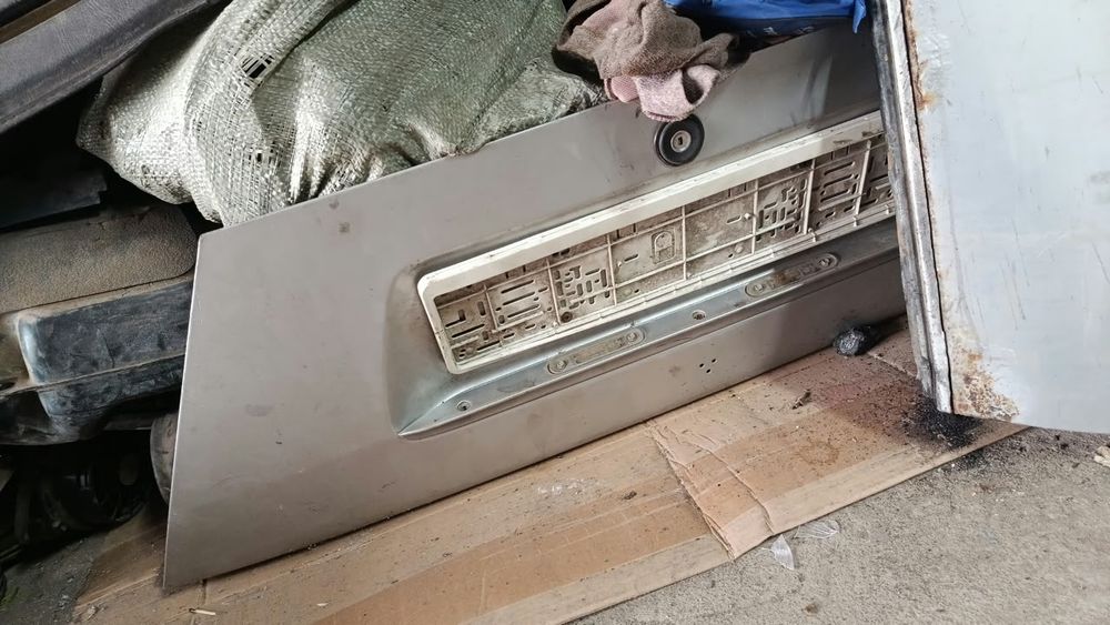 Продам запчасти мерседес с 180