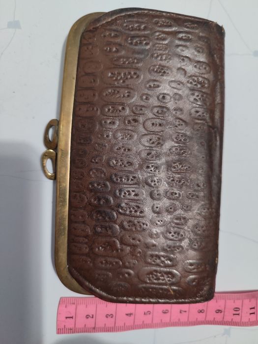 Кошелечек с латунным “поцелуйчиком”