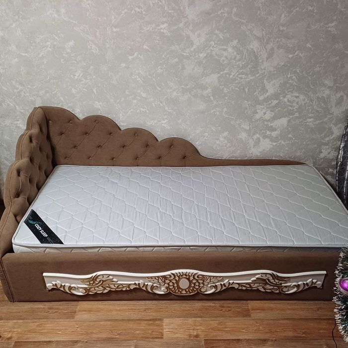 Кровать тахта     .