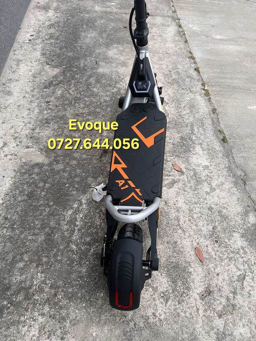 Kukirin A1 2025 800 WATI urca dealuri 50 km/h trotineta electrica NOUA