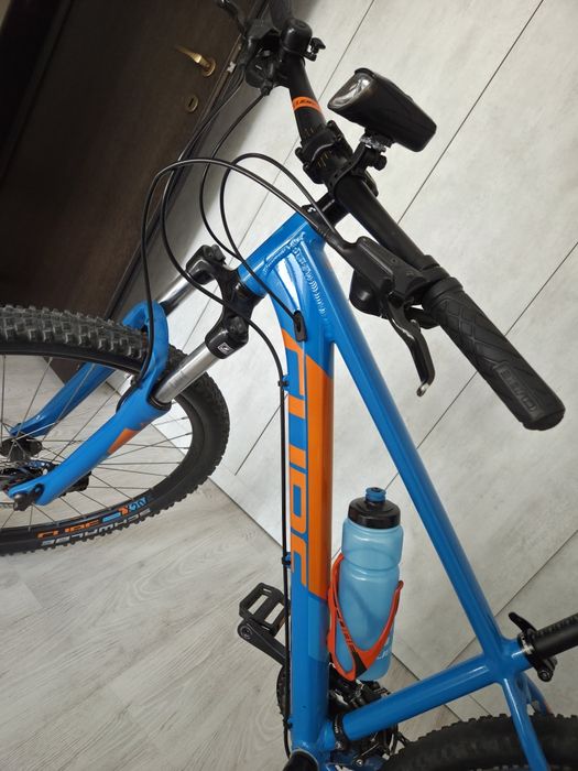 Bicicleta Cube ca și nouă