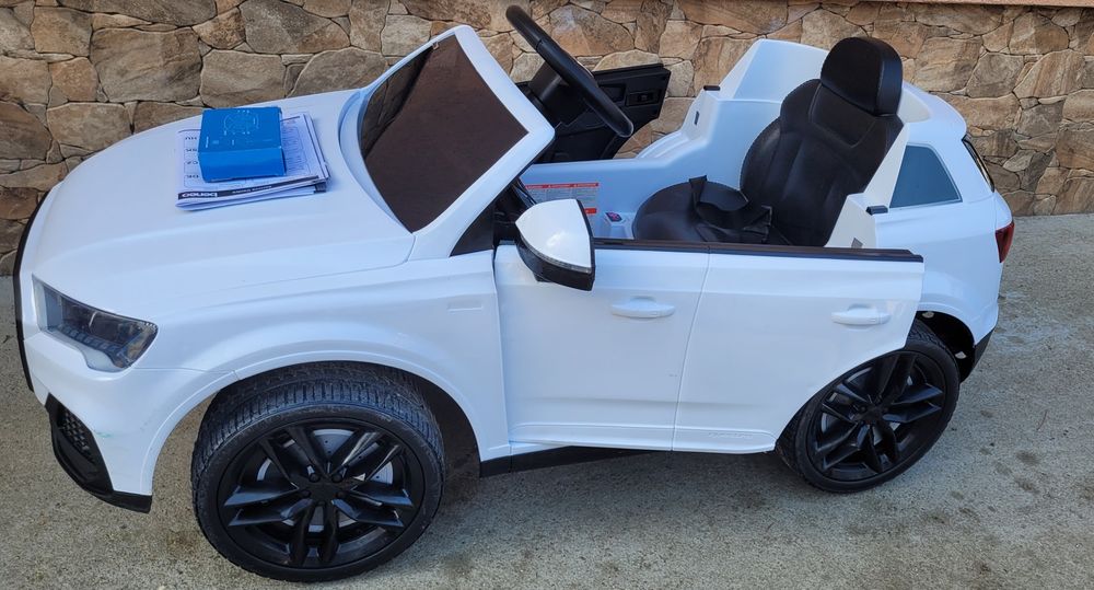 Vând masinuta electrica