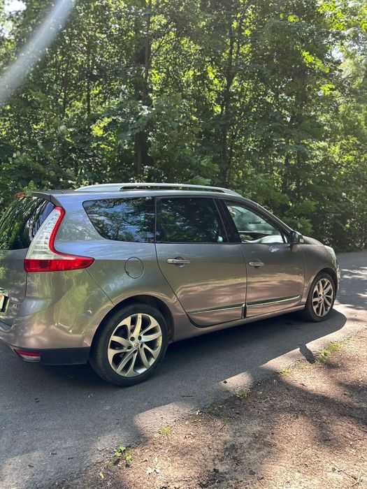 RENAULT Grand Scenic 2015 — imagine 3