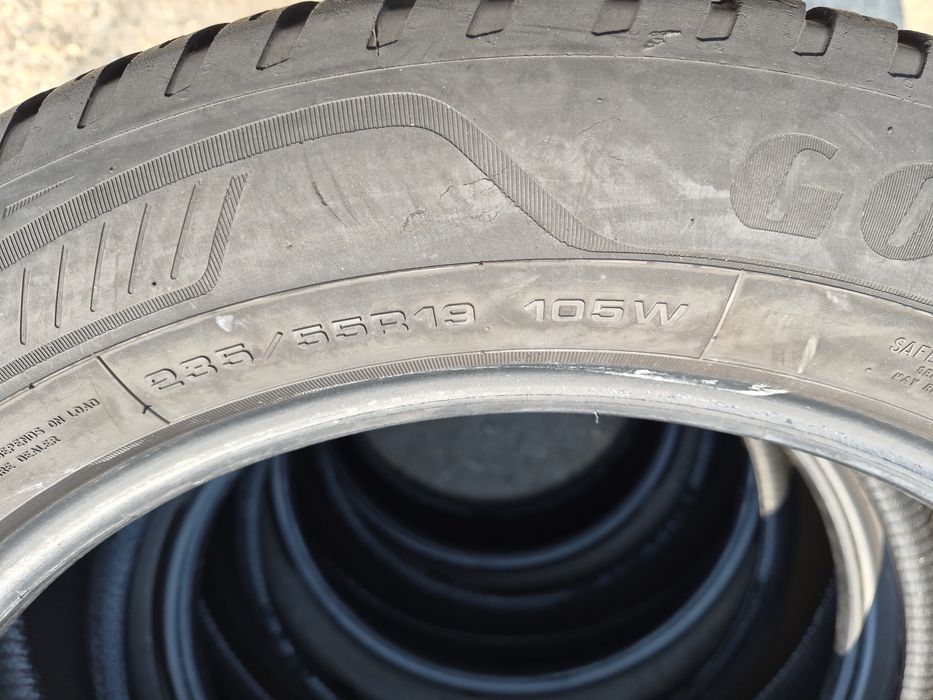 4бр. 235 55 19 Goodyear всесезонни.