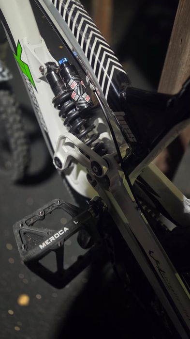 Bicicleta downhill yt tues