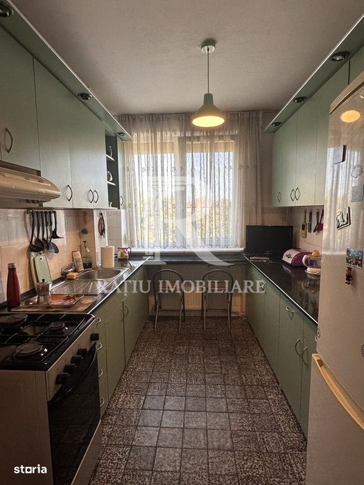 Apartament 3 camere decomandat | Bulevardul Dacia | Oradea