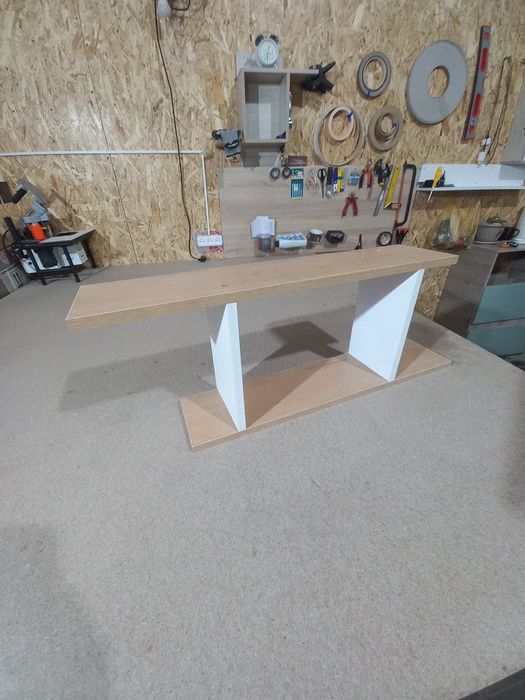 Полка настенная,новая