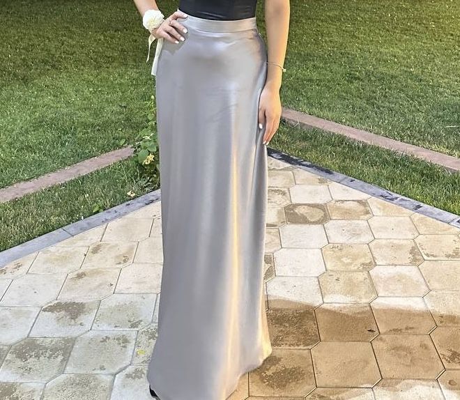 Продам платья на вечер и свадьбы