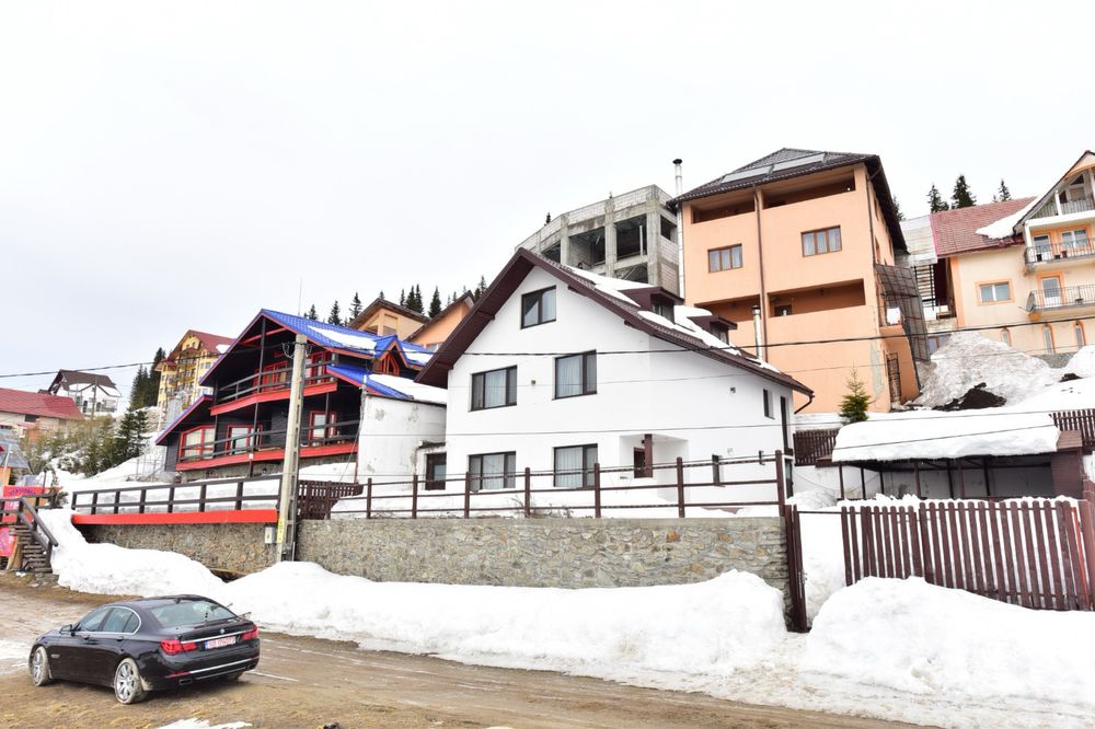 Cabana în Rânca - 240 mp, 7 camere, 5 bai