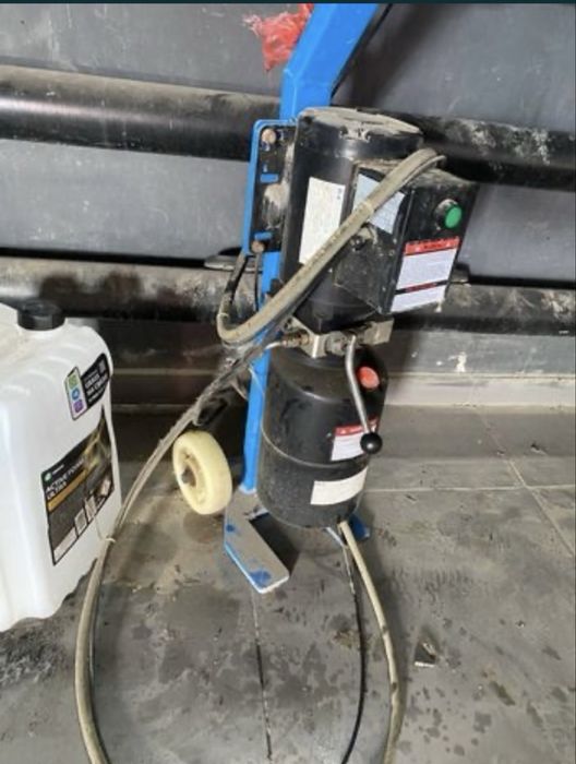 Авто подъемник марки PL-B30M