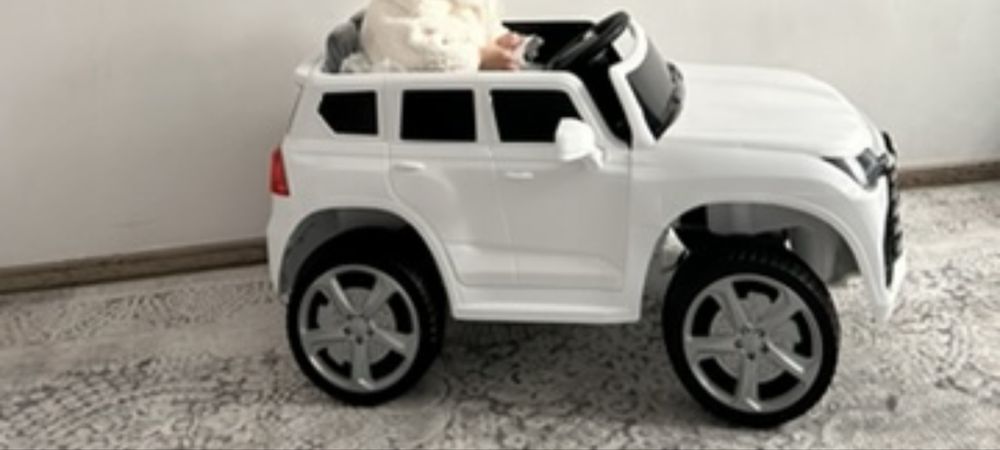 Продам детскую машинку