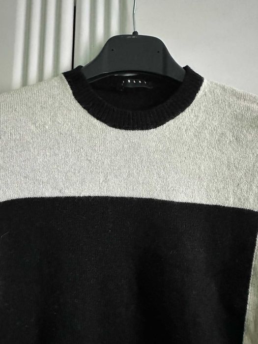 Вълнен пуловер  Sisley