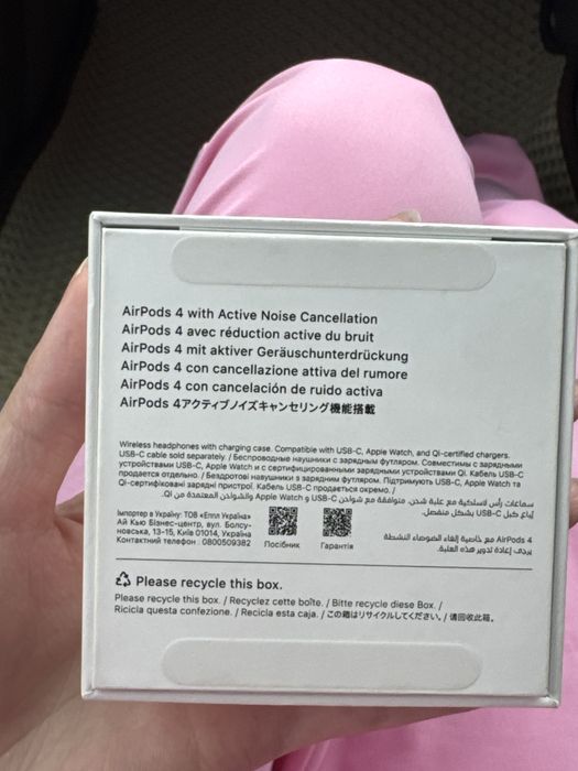 Apple Airpods 4 with Active noise Cancellation