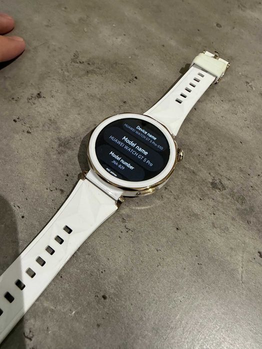 Huawei Watch GT 5 Pro 42mm White Fluoroelastomer Strap Като НОВ