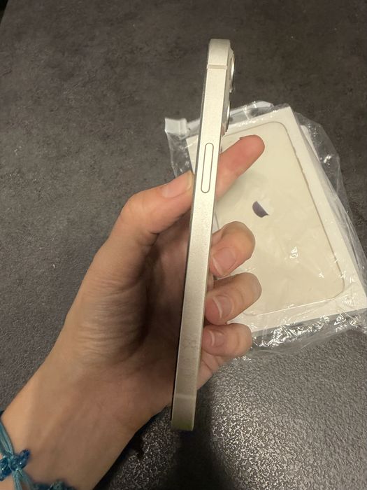 Iphone 11 бял, 77% батерия, 128 ГБ