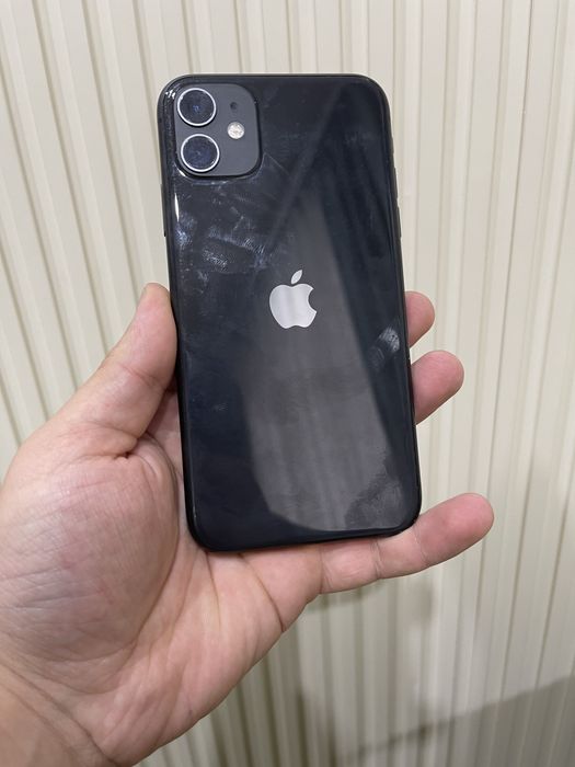 В продаде Айфон 11/128Gb.